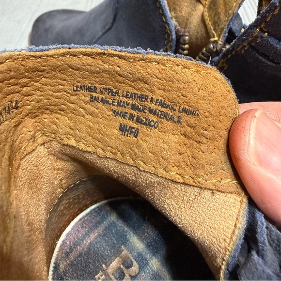 Born Women's Tarkiln Navy Blue Suede Flat Ankle Booties Size 9.5 Casual - Picture 7 of 9